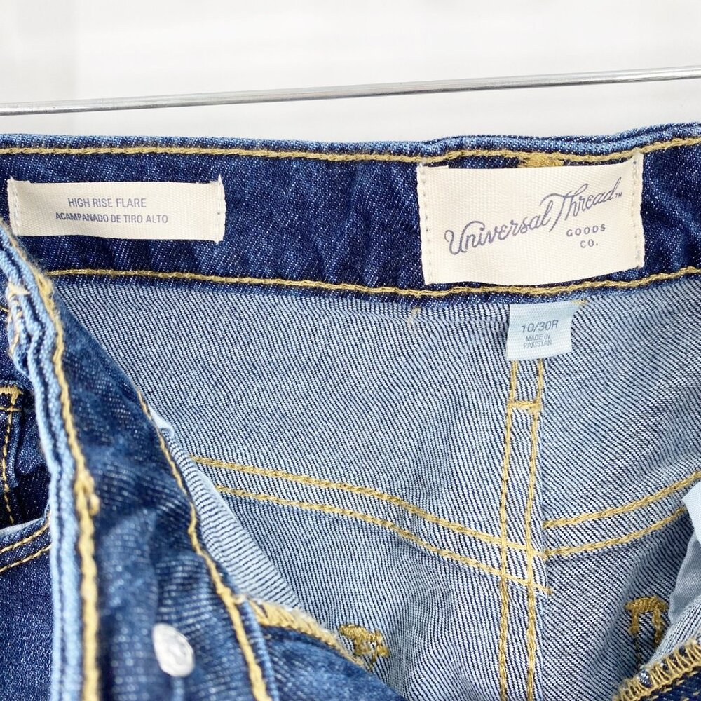 Universal Threads Goods Co. High Rise Flare Jeans Size 10 30" Waist Regular NWT - Picture 3 of 7